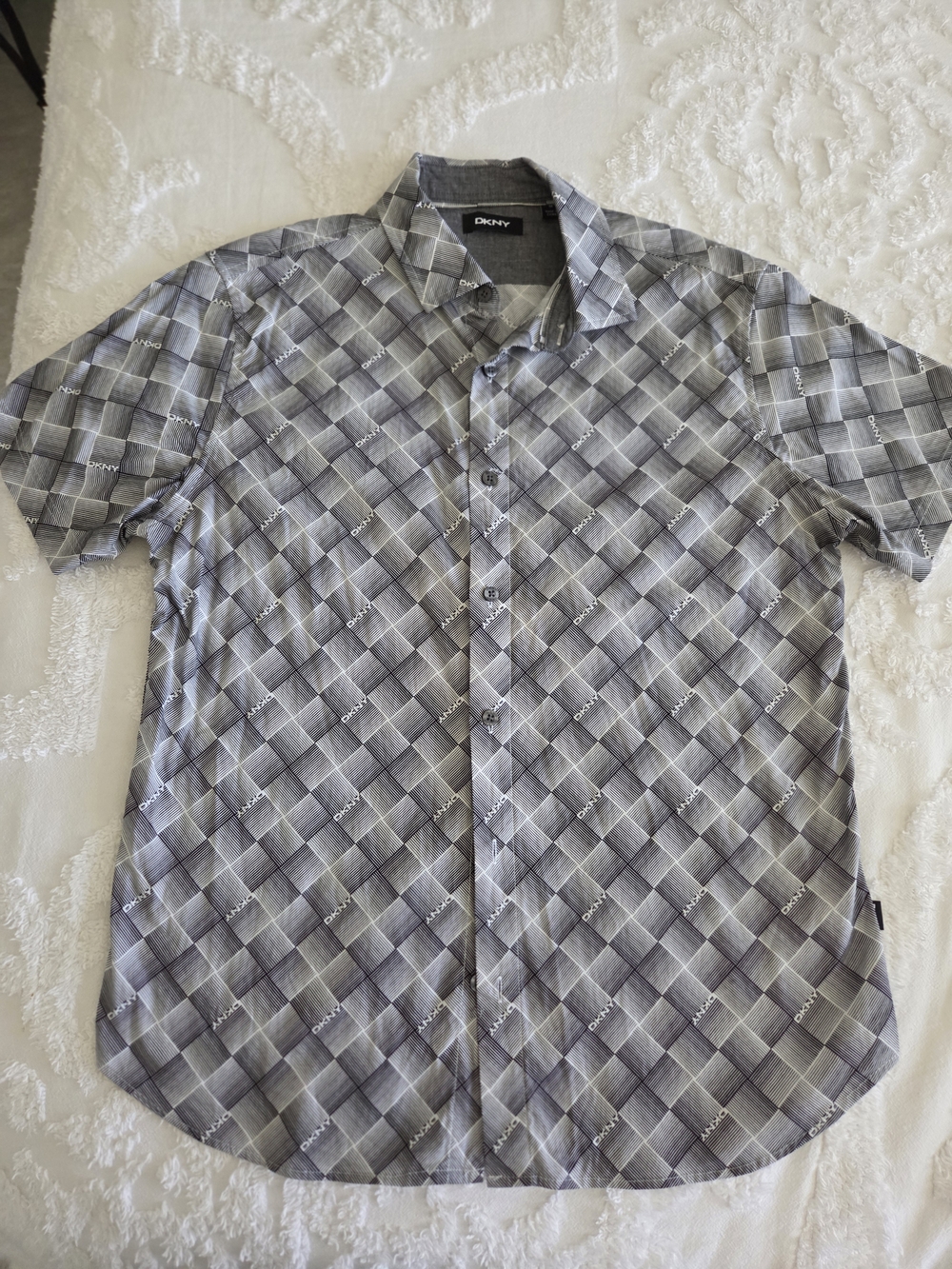 DKNY Men's Gray Plaid Short Sleeve Button-Down Shirt